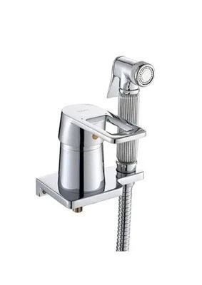 Смеситель для биде с гигиенической лейкой в комплекте с настенным держателем, и шлангом