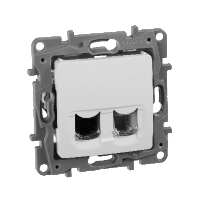 ETIKA Розетка телефонная+компьютерная RJ11+RJ45 категория 5 UTP белая Legrand 672252