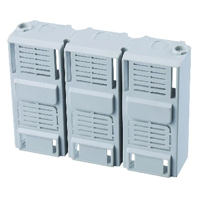 Крышки защитные большие TCE21-M8 для выводов NM8N-125 3P