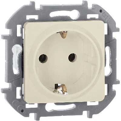 Розетка 2К+З со шторками немецкий стандарт 16 А 250 В~ INSPIRIA слоновая кость Legrand 673731