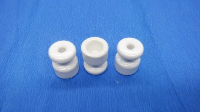 Изолятор для наружного монтажа R, керамика белый (50 шт/уп) Bironi R1-551-01-50